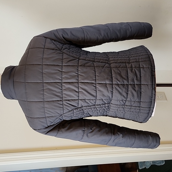 ZLC Collections Dark Gray Puffer Jacket, Size Medium - Picture 4 of 9